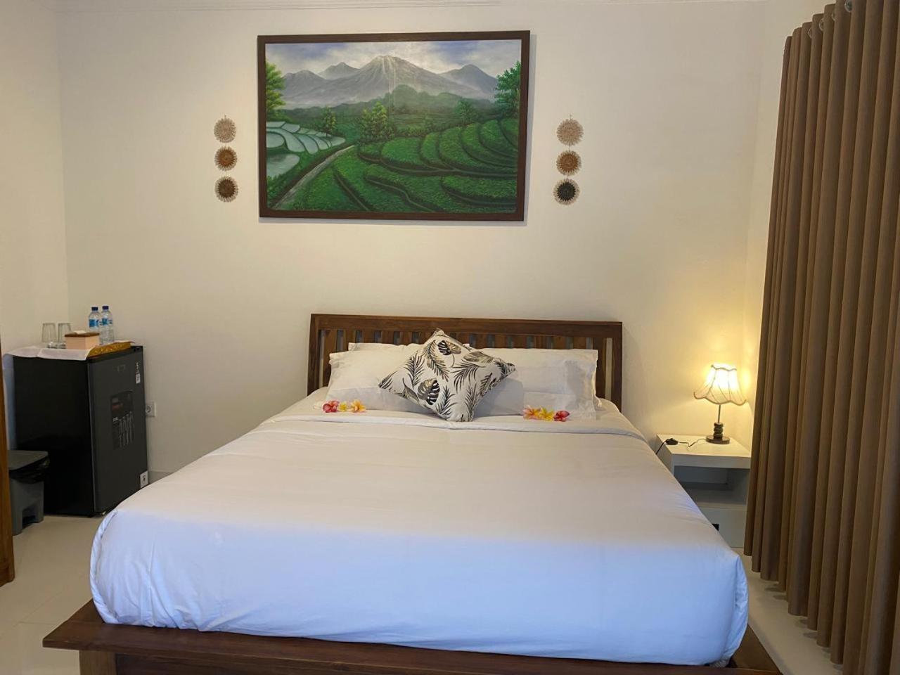 Manis Guest House Семіньяк Номер фото